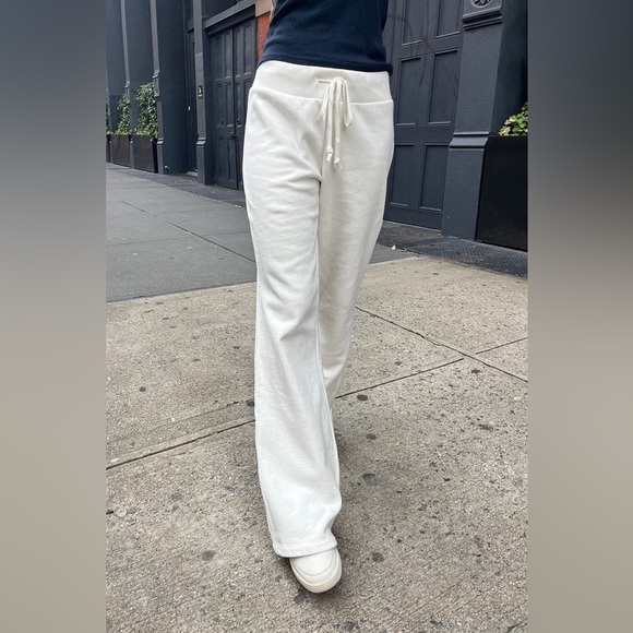Brandy Melville Pants - brandy melville cream off white rainey sweatpants